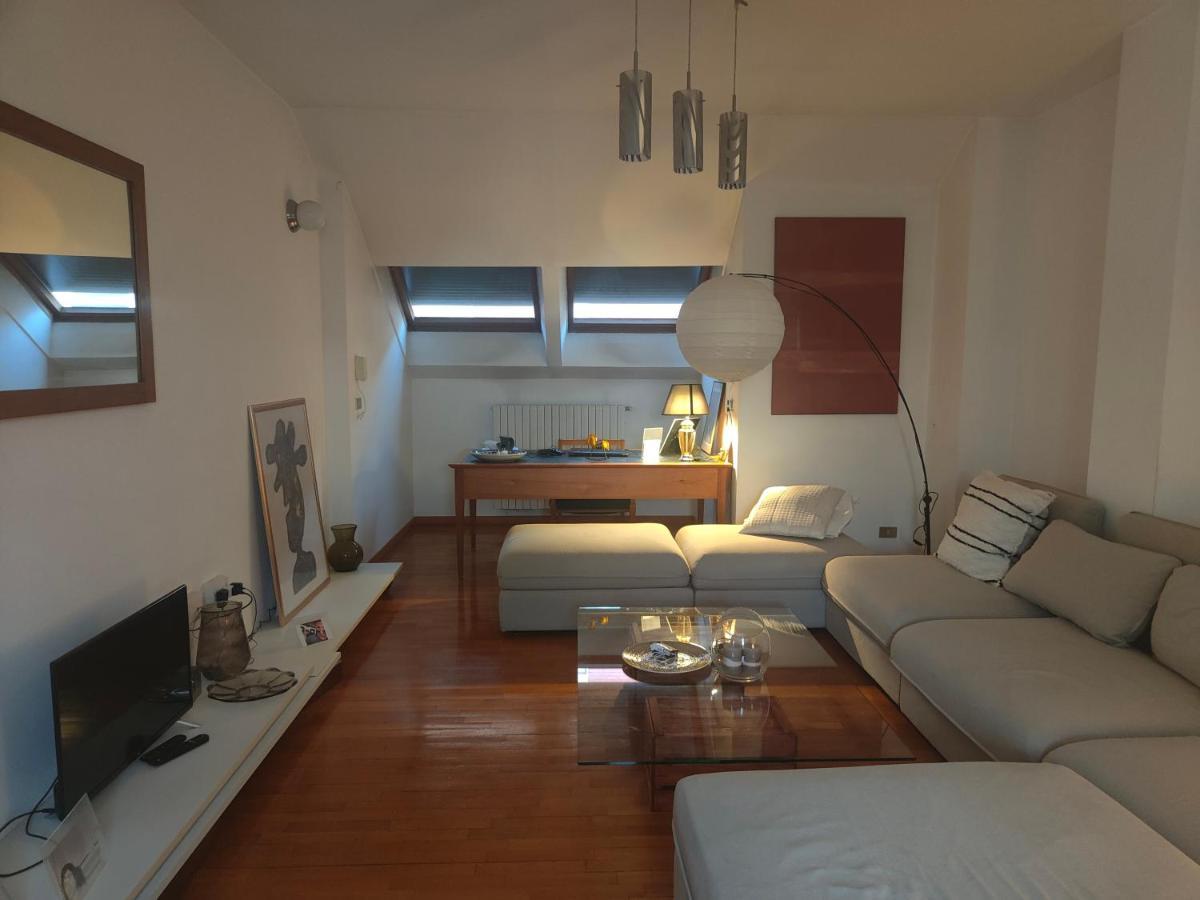 شقة Grande Apartamento, Centro Di آستي المظهر الخارجي الصورة